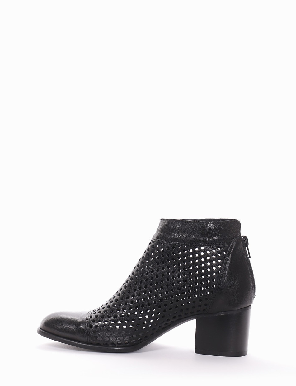 High heel ankle boots heel 5 cm black leather