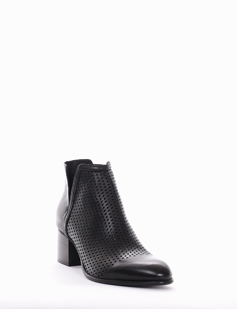 High heel ankle boots heel 5 cm black leather