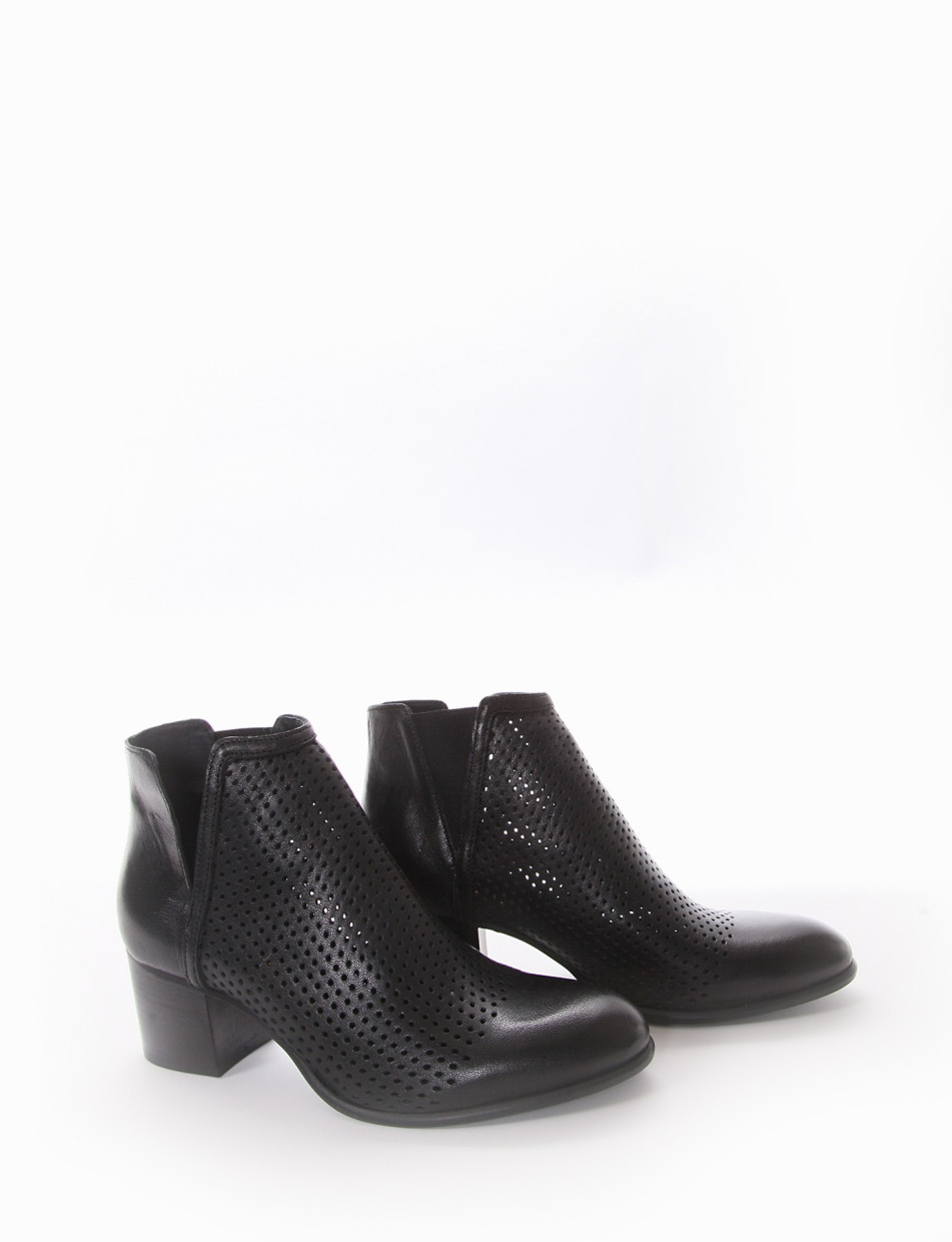 High heel ankle boots heel 5 cm black leather