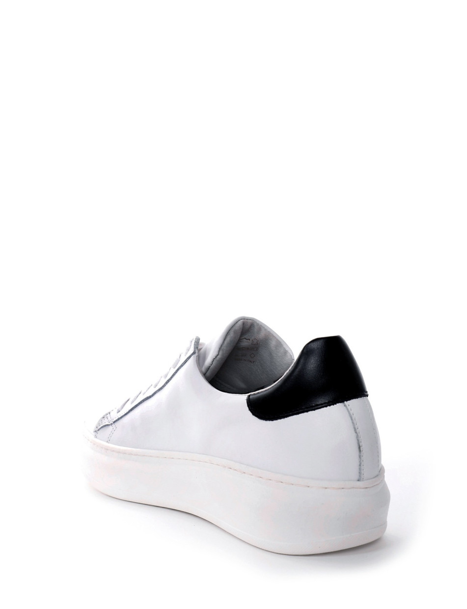 Sneakers white leather