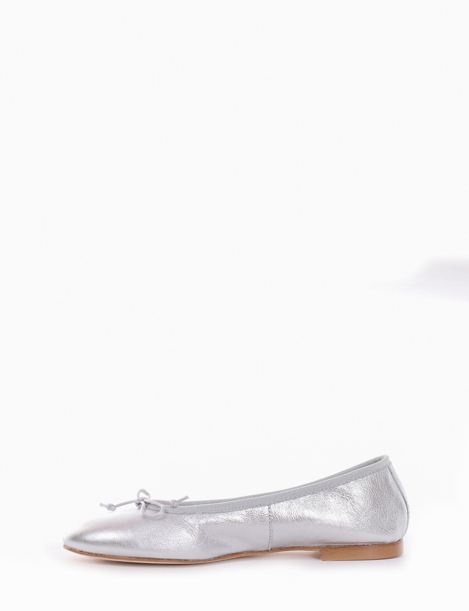 Flat shoes heel 1 cm silver laminated