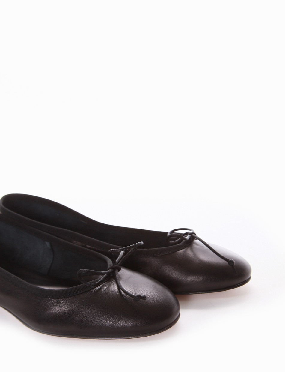 Flat shoes heel 1 cm black leather