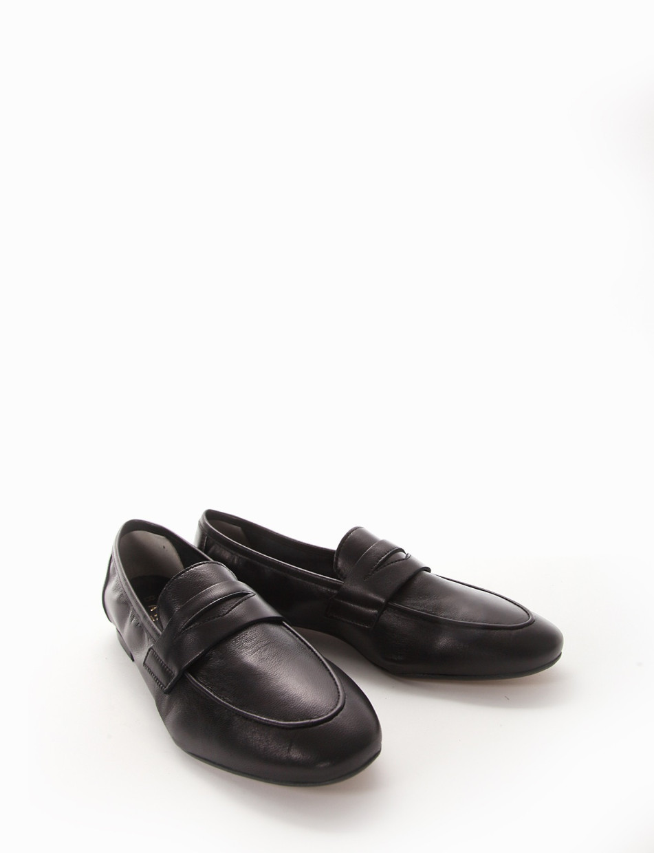 Loafers heel 1 cm black leather