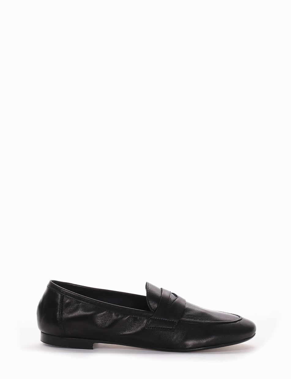 Loafers heel 1 cm black leather