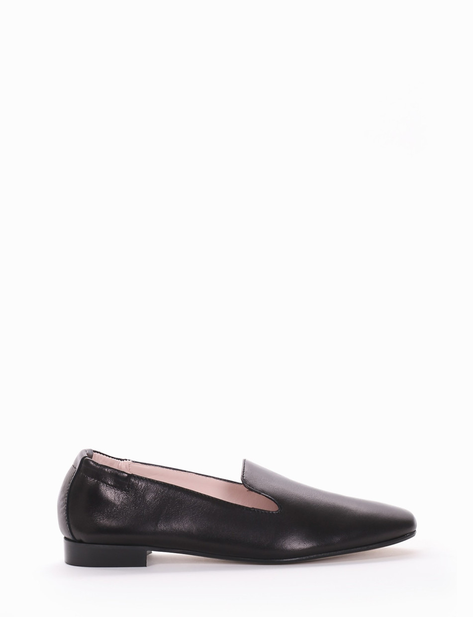 Loafers heel 1 cm black leather