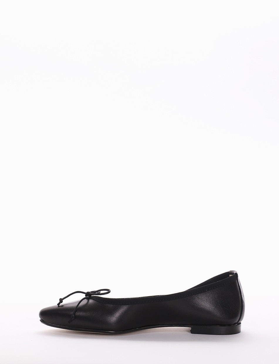 Flat shoes heel 1 cm black leather