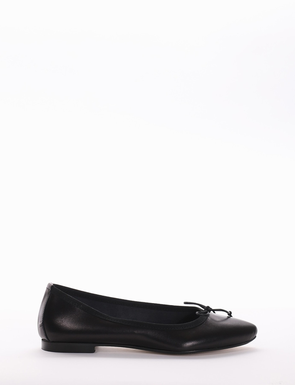 Flat shoes heel 1 cm black leather