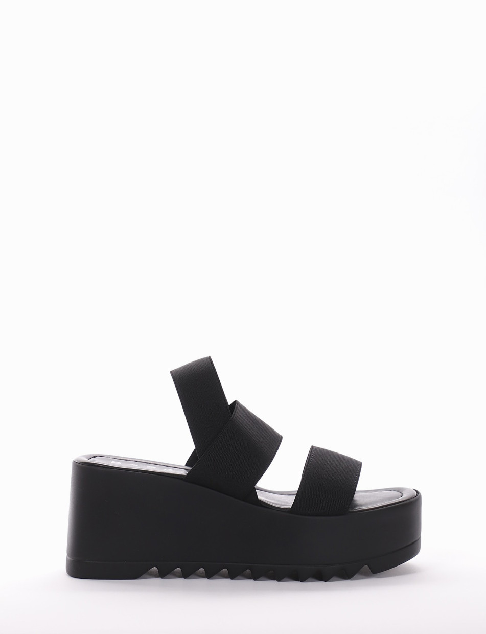 Wedge heels heel 7 cm black tissue