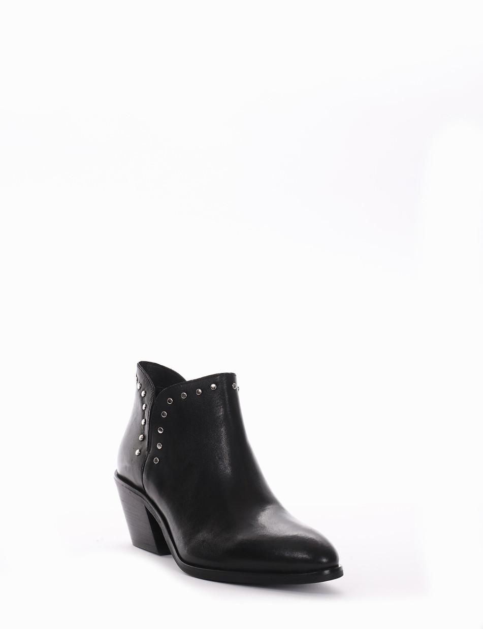 High heel ankle boots heel 5 cm black leather