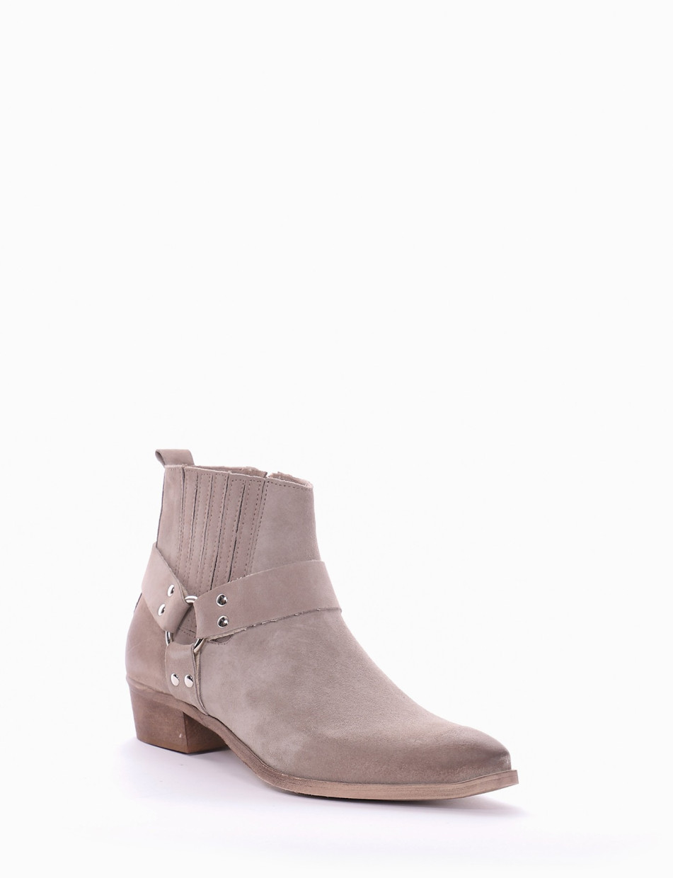 stivaletto tacco 3 cm beige