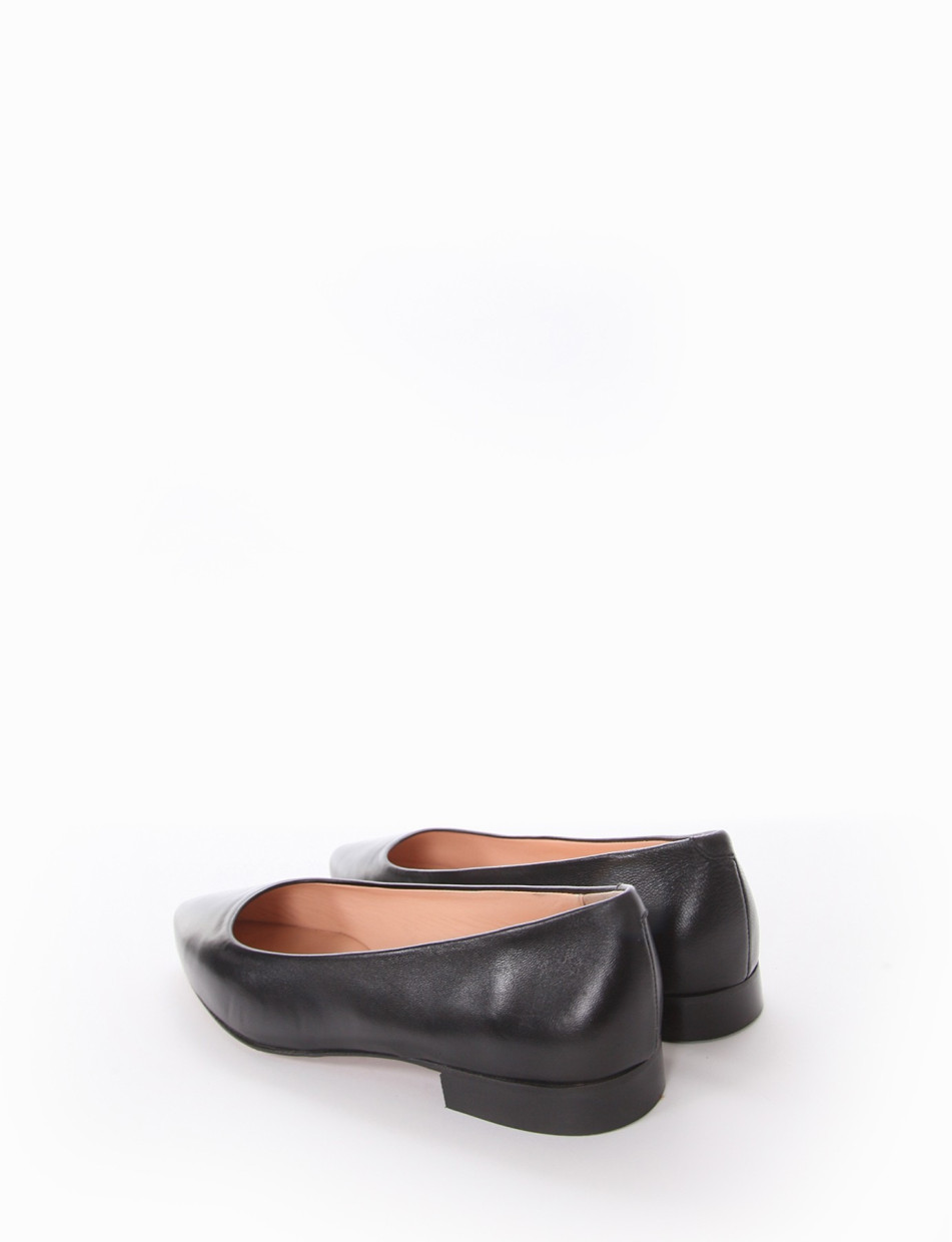 Flat shoes heel 1 cm black leather