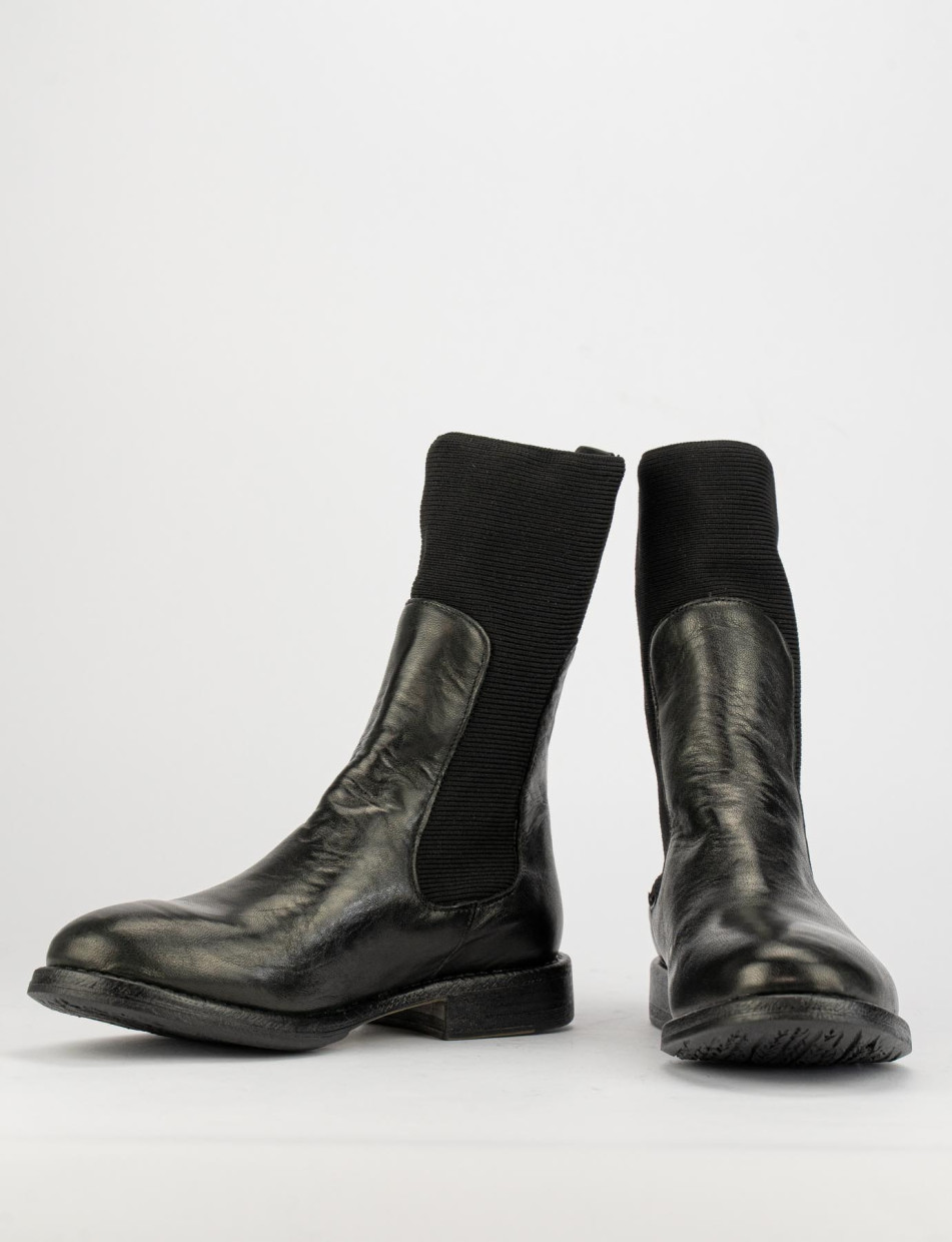 Low heel ankle boots heel 2 cm black leather