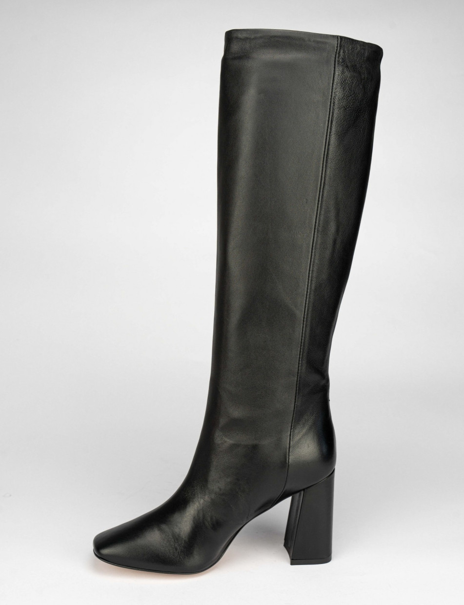 High heel boots heel 9 cm black leather