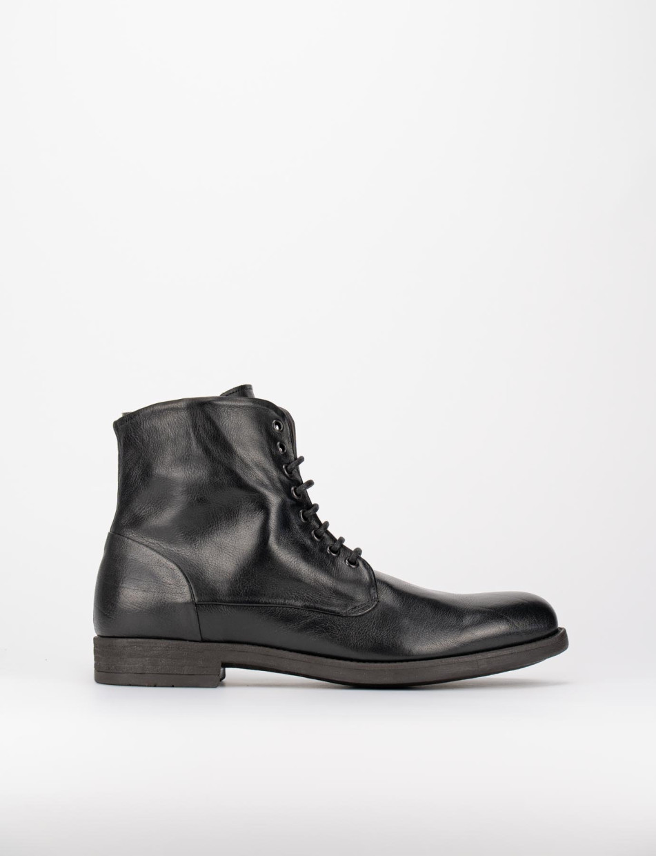 Combat boots heel 2 cm black leather