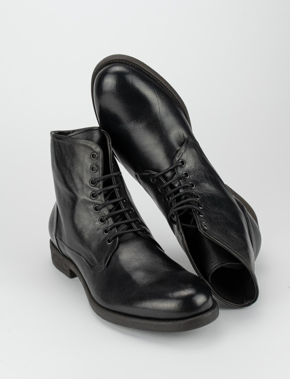 Combat boots heel 2 cm black leather