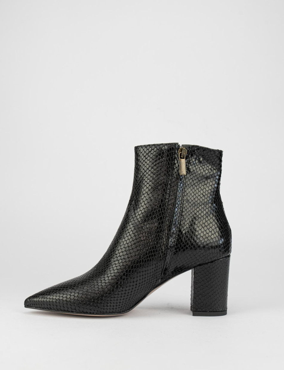 High heel ankle boots heel 7 cm black python