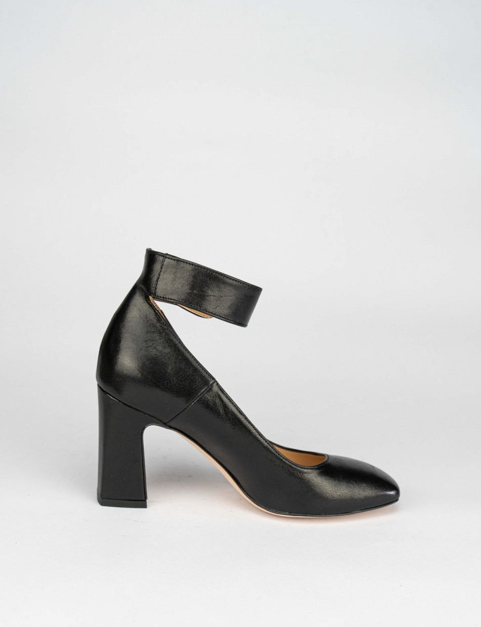 Pumps heel 9 cm black leather