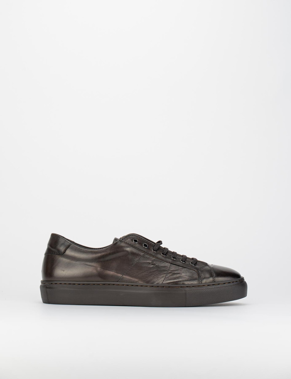 Sneakers dark brown leather