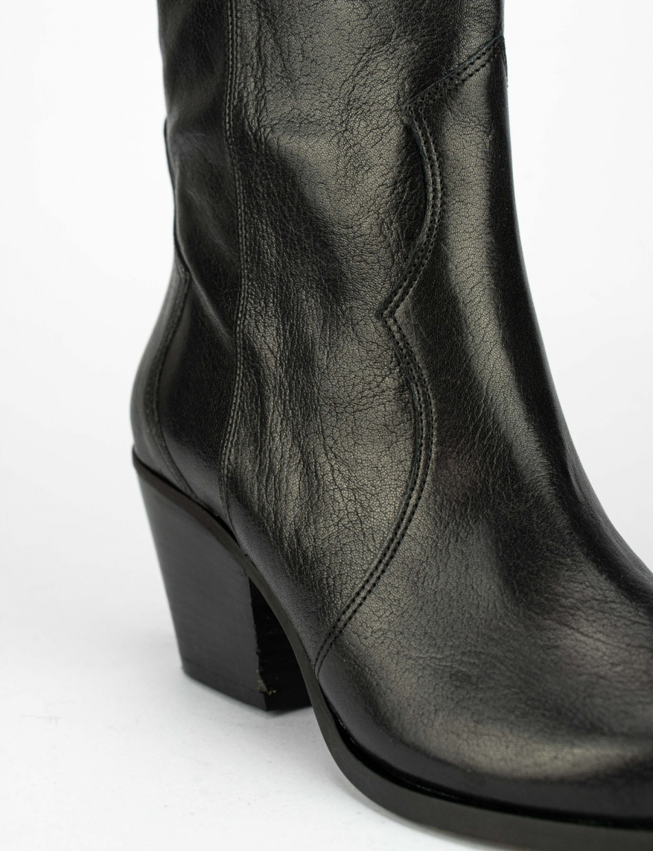 High heel boots heel 6 cm black leather