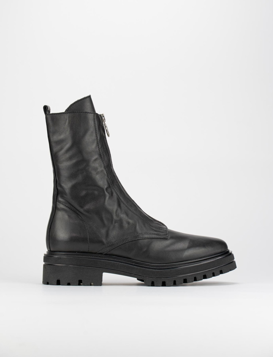 Combat boots heel 4 cm black leather