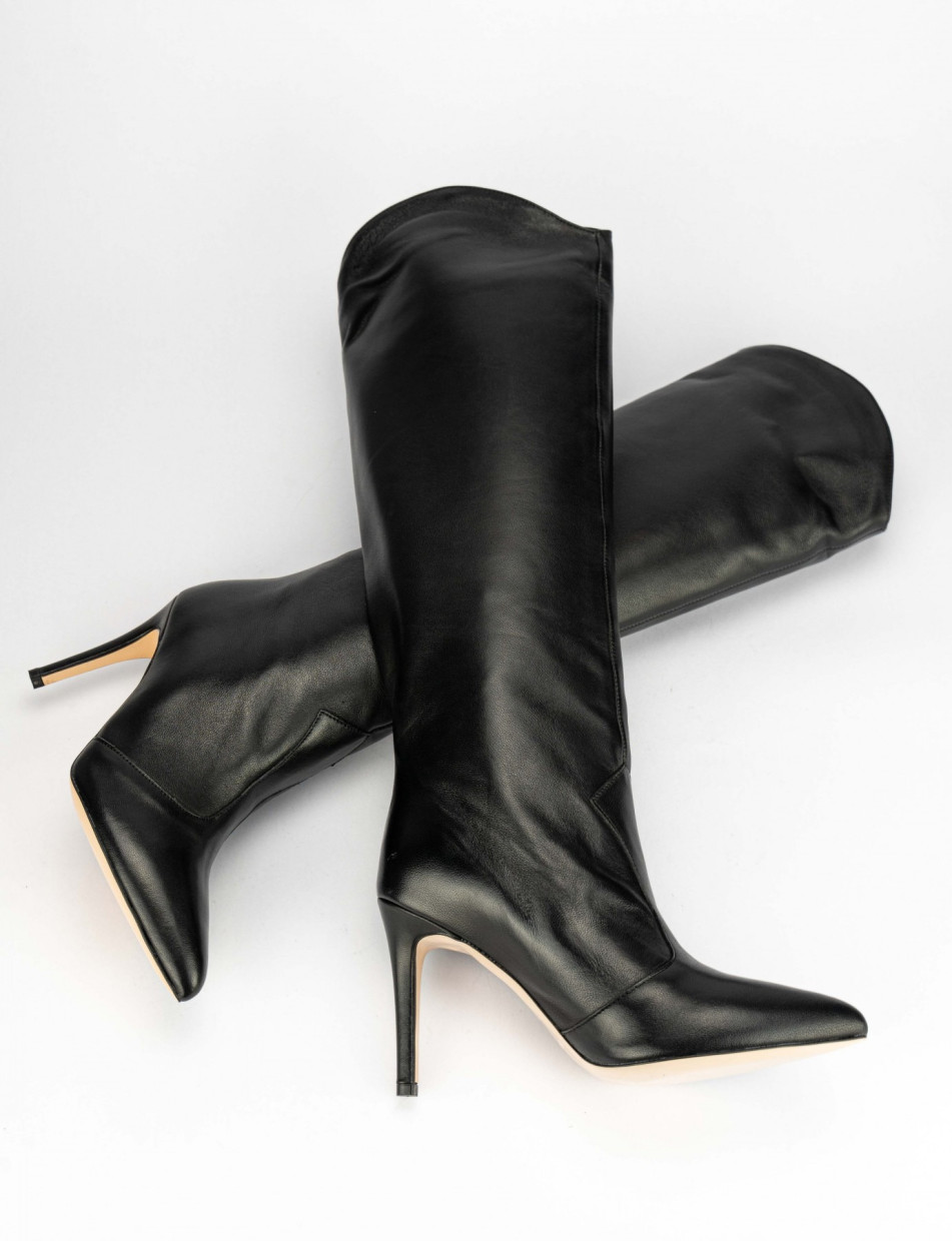 High heel boots heel 9 cm black leather