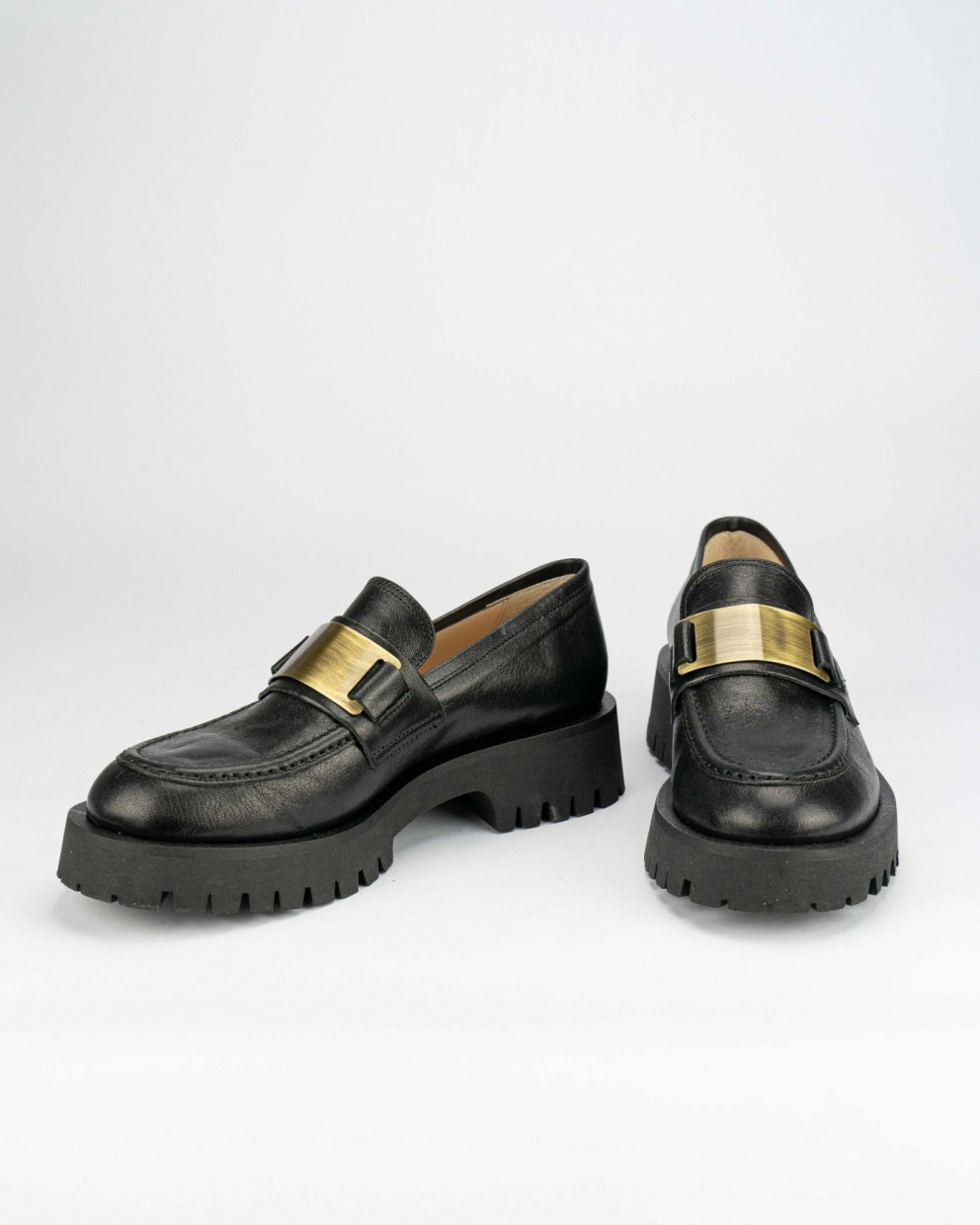 Loafers heel 2 cm black leather