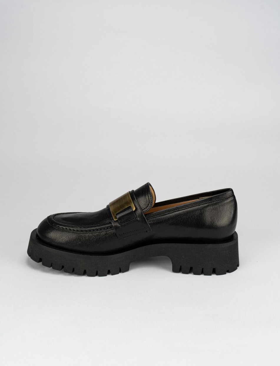 Loafers heel 2 cm black leather