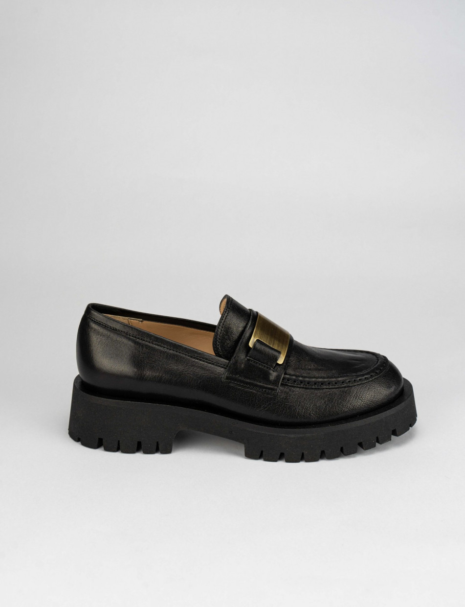 Loafers heel 2 cm black leather