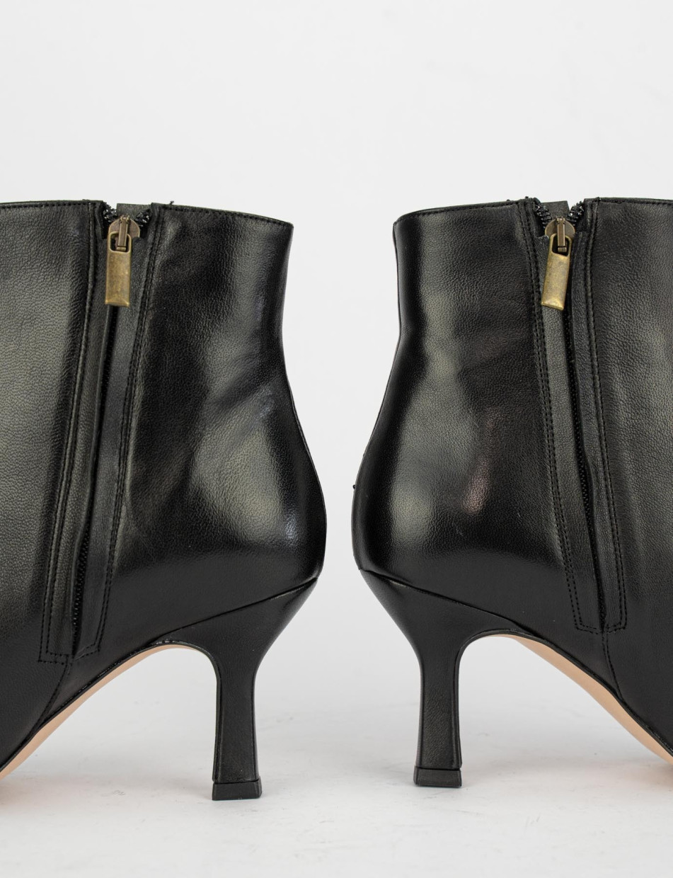 High heel ankle boots heel 7 cm black leather