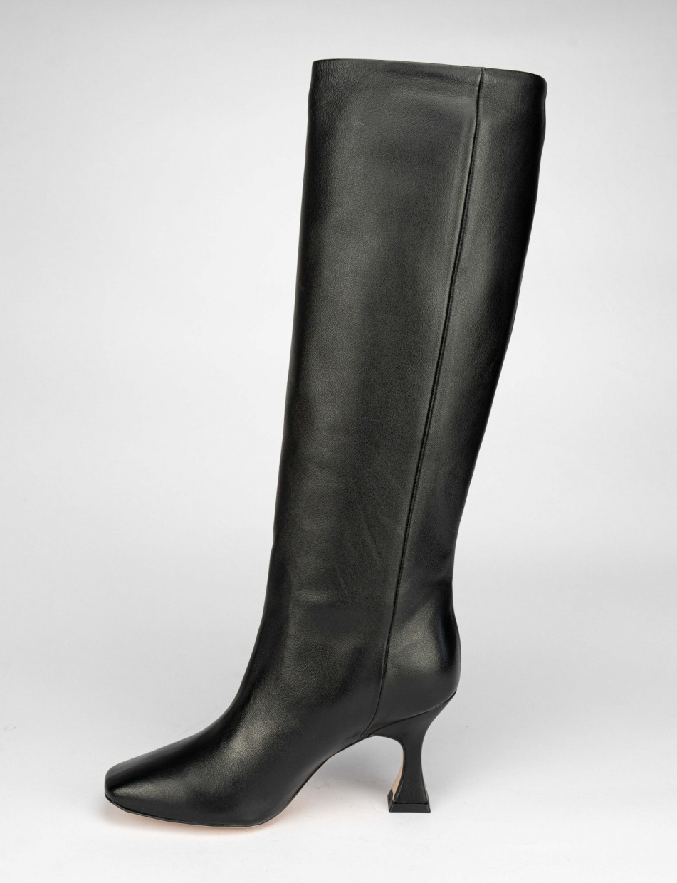 High heel boots heel 9 cm black leather