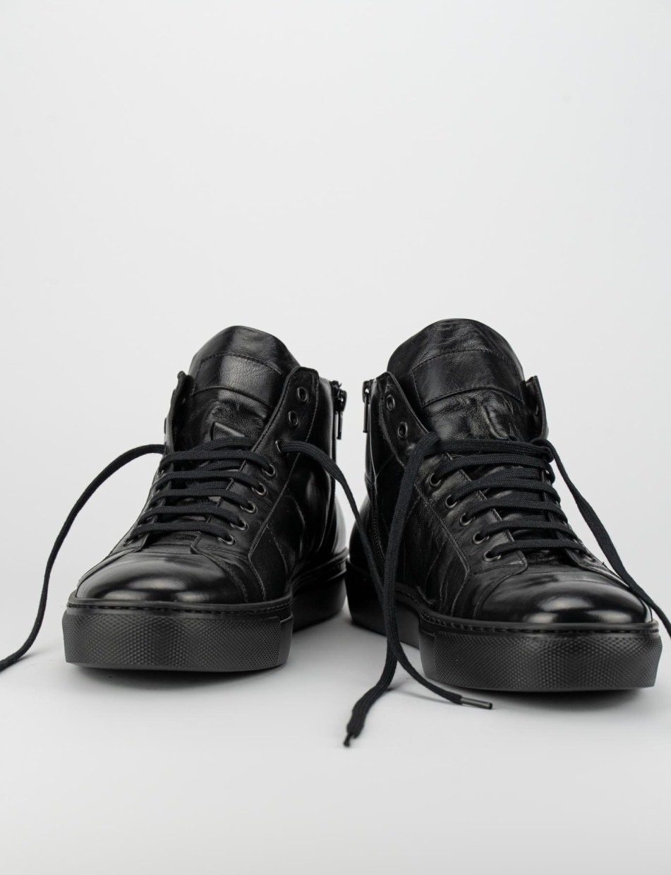 Scarpa sneaker stringata nero