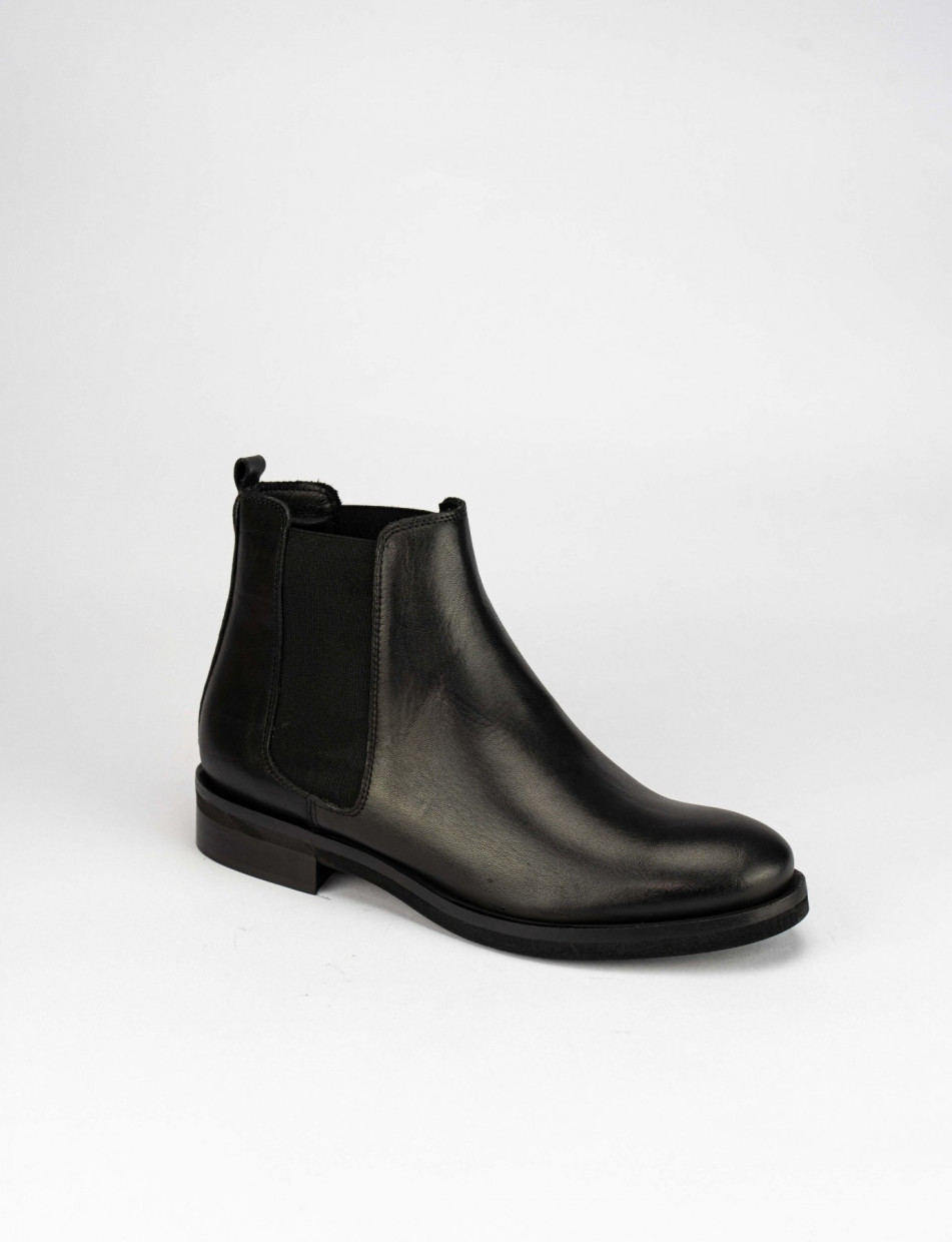 Low heel ankle boots heel 2 cm black leather