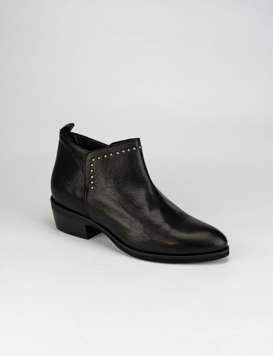 High heel ankle boots heel 5 cm black leather