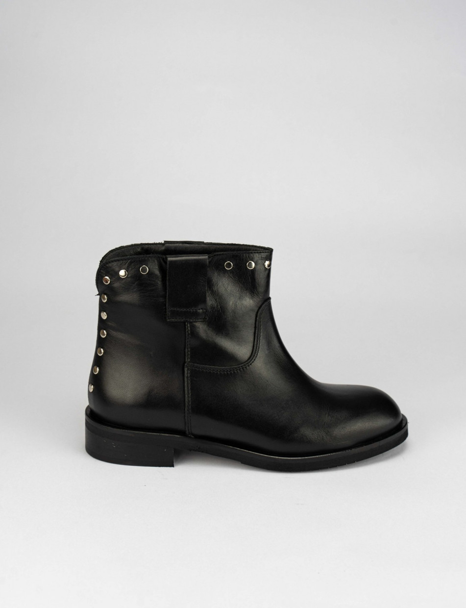 Low heel ankle boots heel 2 cm black leather