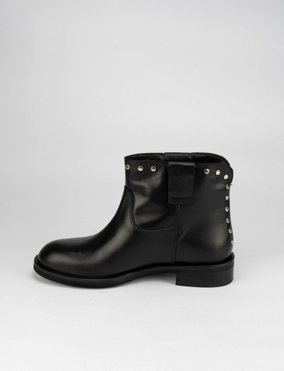 Low heel ankle boots heel 2 cm black leather