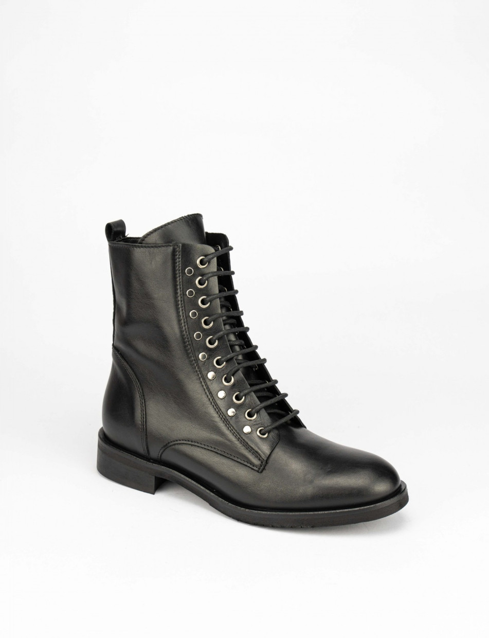 Combat boots heel 2 cm black leather