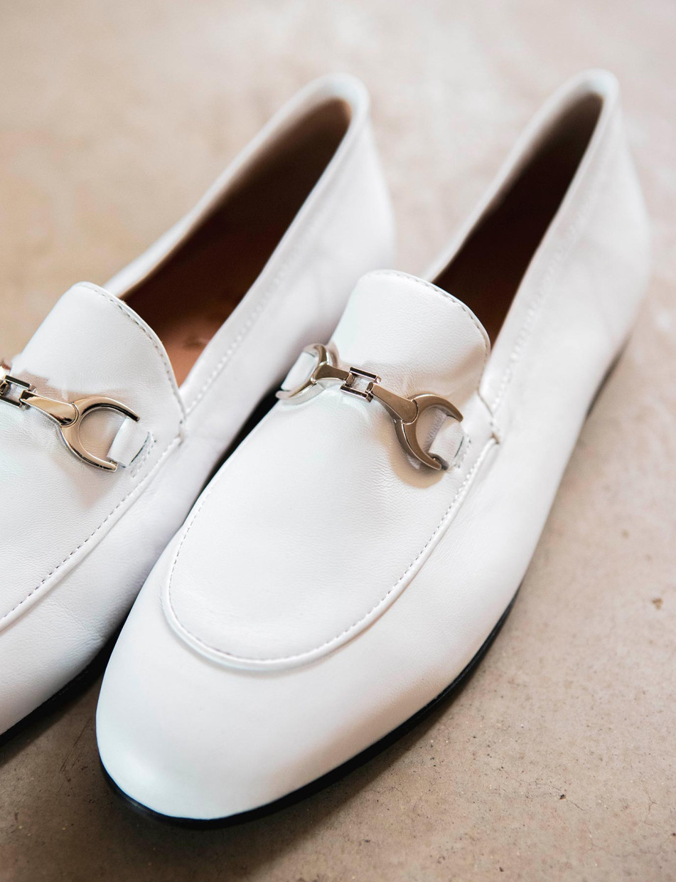 Loafers heel 1 cm white leather