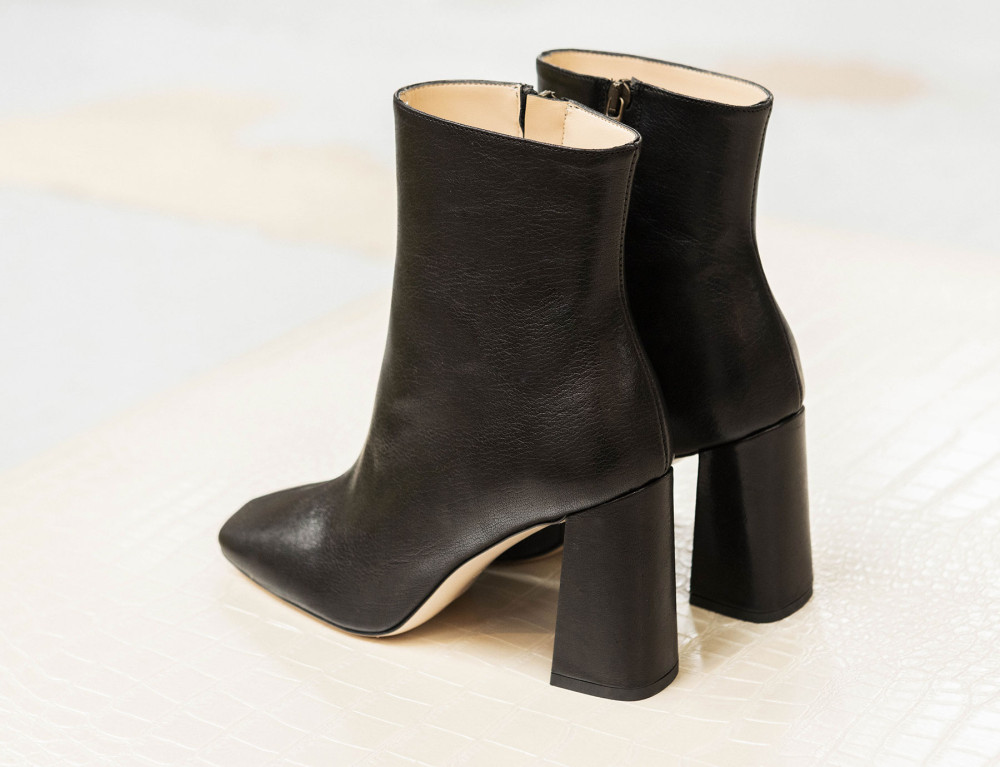 High heel ankle boots heel 9 cm black leather