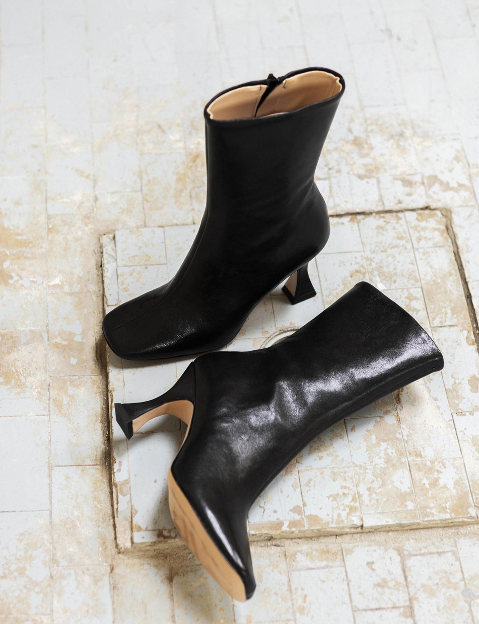 High heel ankle boots heel 9 cm black leather