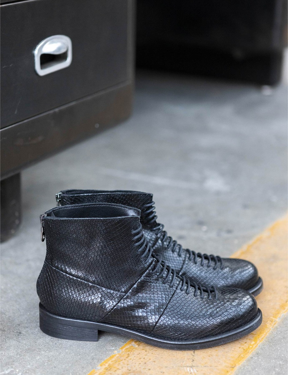 Combat boots heel 2 cm black python