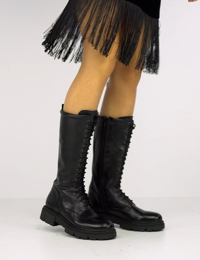 Woman heel 3 cm black leather