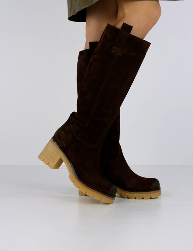 Low heel boots heel 1 cm dark brown chamois