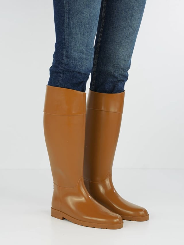 Low heel boots heel 2 cm brown rubber