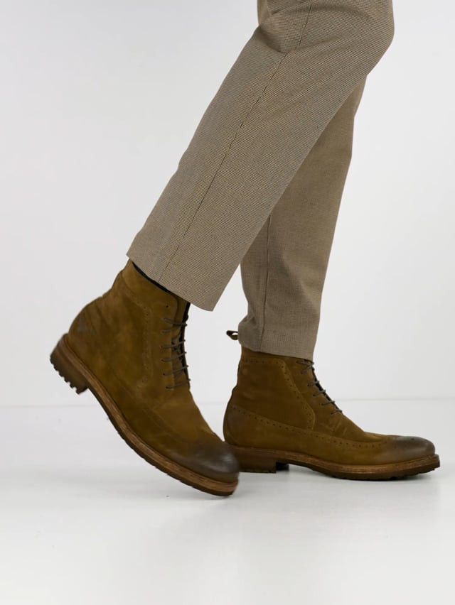 Combat boots brown suede