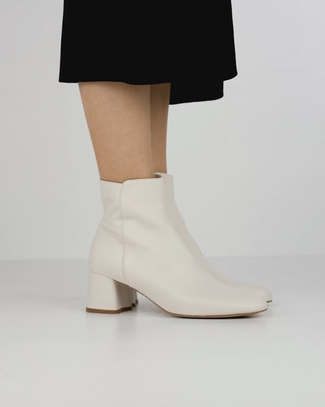 High heel ankle boots heel 5 cm white leather