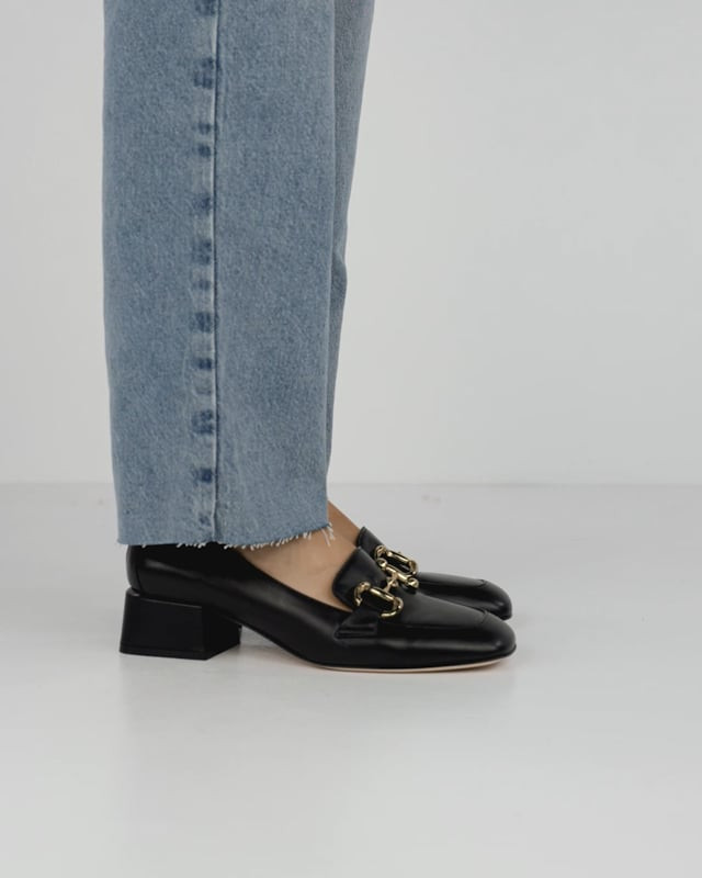 Loafers heel 4 cm black leather