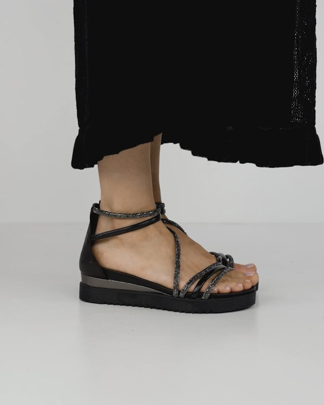 Wedge heels heel 4 cm black leather
