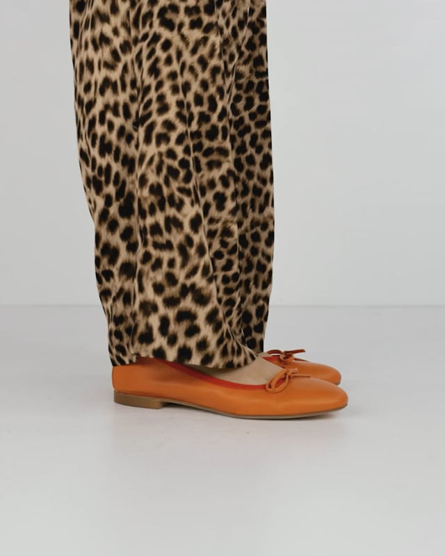 Flat shoes heel 1 cm orange leather