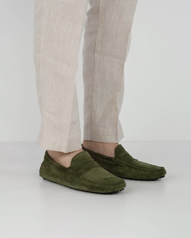 Loafers green suede