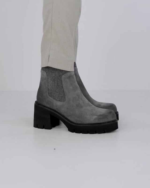 High heel ankle boots heel 5 cm grey suede